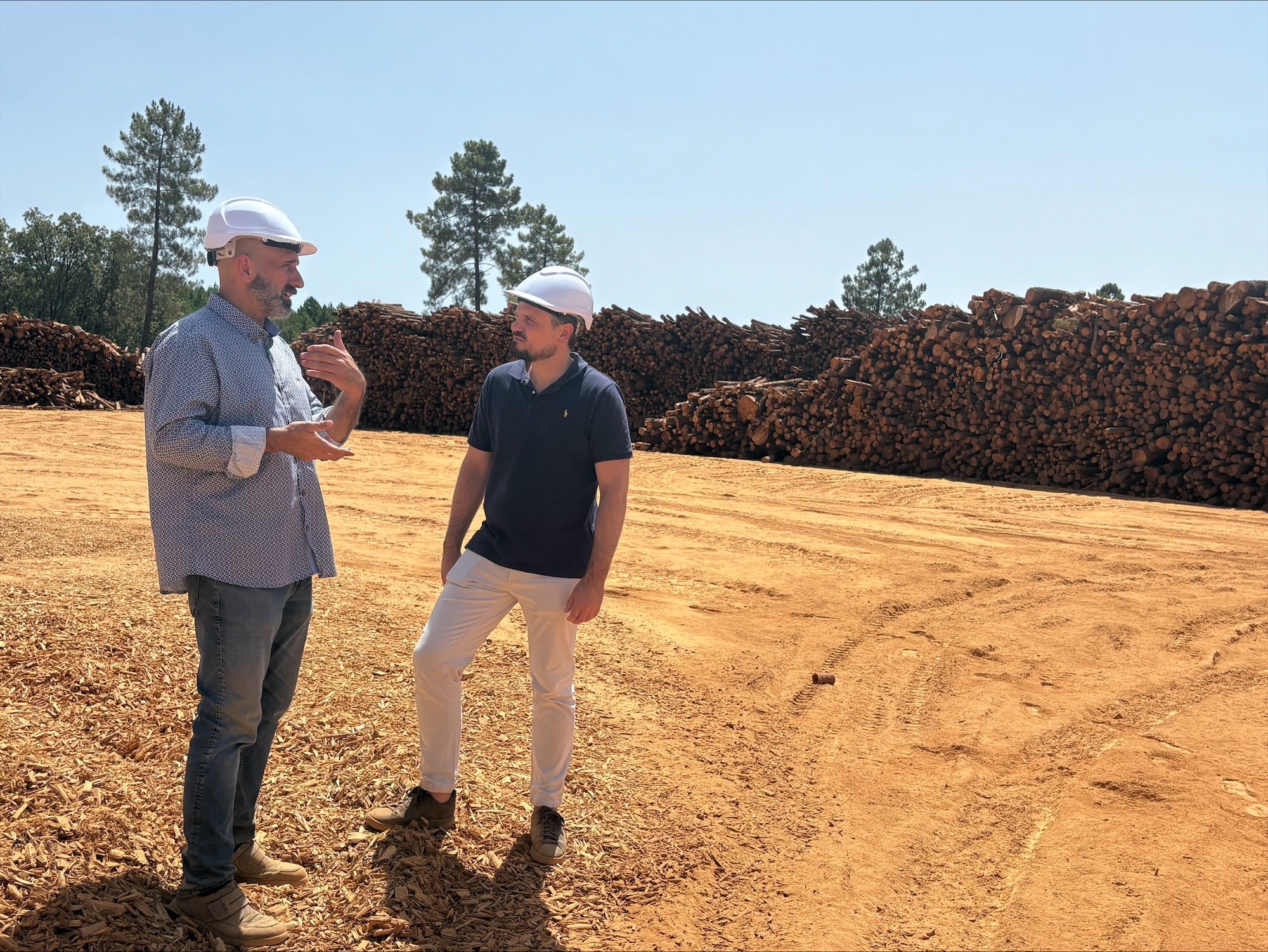 Abel Bautista: "La nueva fábrica de pellets de biomasa de Sierra de Gata ayudará a prevenir incendios forestales" Abel Bautista: "La nueva fábrica de pellets de biomasa de Sierra de Gata ayudará a prevenir incendios forestales"