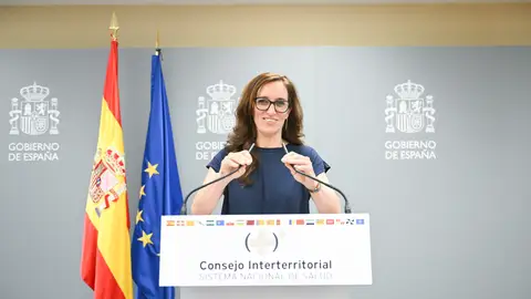 La ministra de Sanidad, Mónica García, durante una rueda de prensa para informar sobre las medidas de gestión pública adoptadas La ministra de Sanidad, Mónica García, durante una rueda de prensa para informar sobre las medidas de gestión pública adoptadas/ Gustavo Valiente / Europa Press