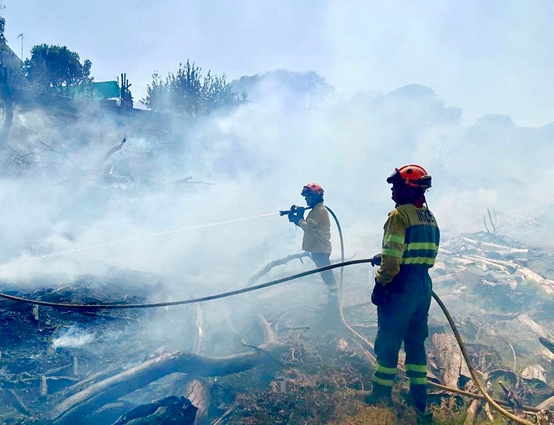 El Plan Infoex intervenía en 15 incendios forestales durante la última semana El Plan Infoex intervenía en 15 incendios forestales durante la última semana