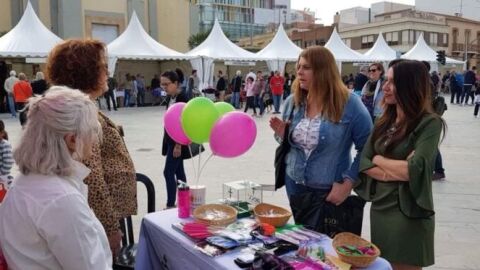 La Feria de Comercio vuelve a llenar Guardamar del Segura de jueves a domingo con una importante oferta de restauraci&oacute;n y actividades