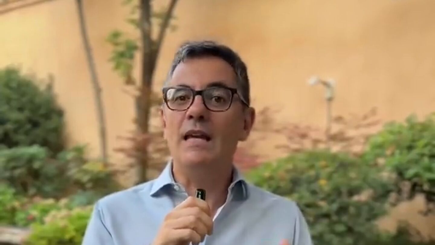 F&eacute;lix Bola&ntilde;os se suma a la moda de S&aacute;nchez y publica un v&iacute;deo con su top 5 de viajes: "Algunos se quedan para siempre"