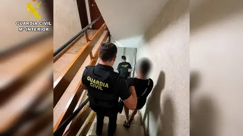Detenido en Novelda por la Guardia Civil. Detenido en Novelda por la Guardia Civil.