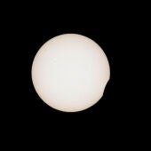 Eclipse solar parcial visto desde Galicia, España 