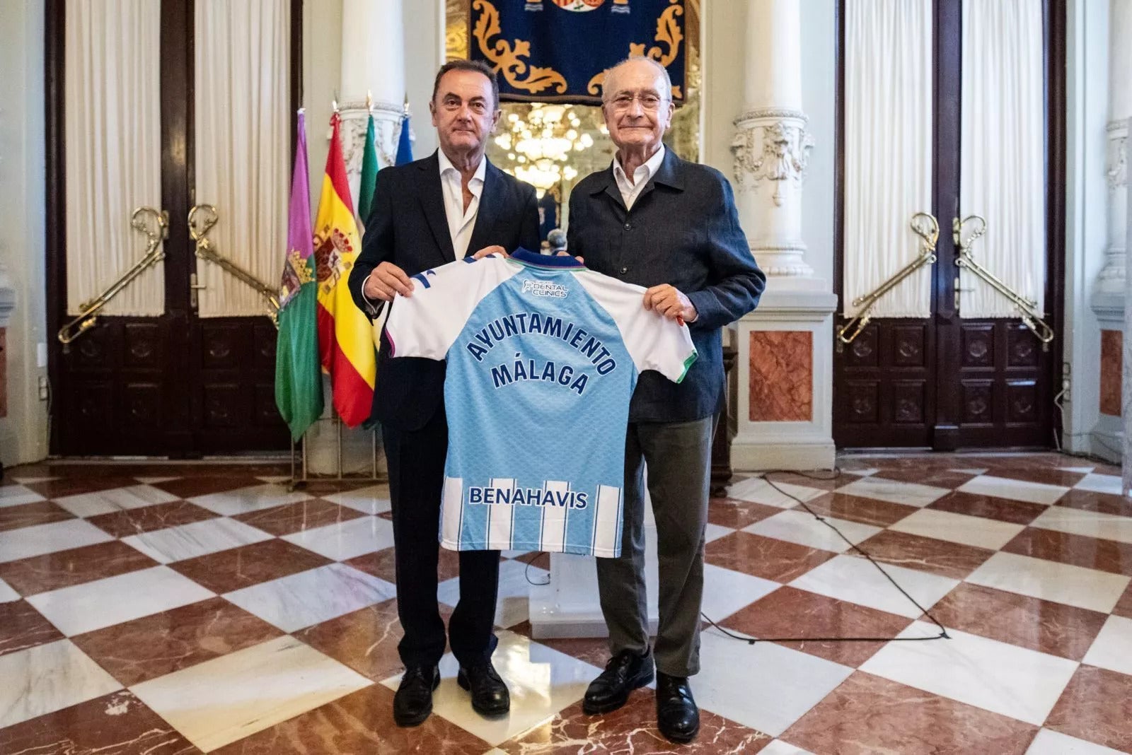 José María Muñoz: "Loren y yo estamos hablando para pagar un traspaso" José María Muñoz: "Loren y yo estamos hablando para pagar un traspaso"