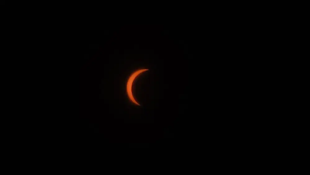 El sol, oculto casi en su totalidad en Salamanca El sol, oculto casi en su totalidad en Salamanca