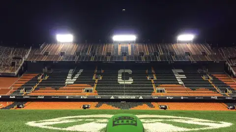 Cuando el eclipse solar llegó al Valencia CF Cuando el eclipse solar llegó al Valencia CF