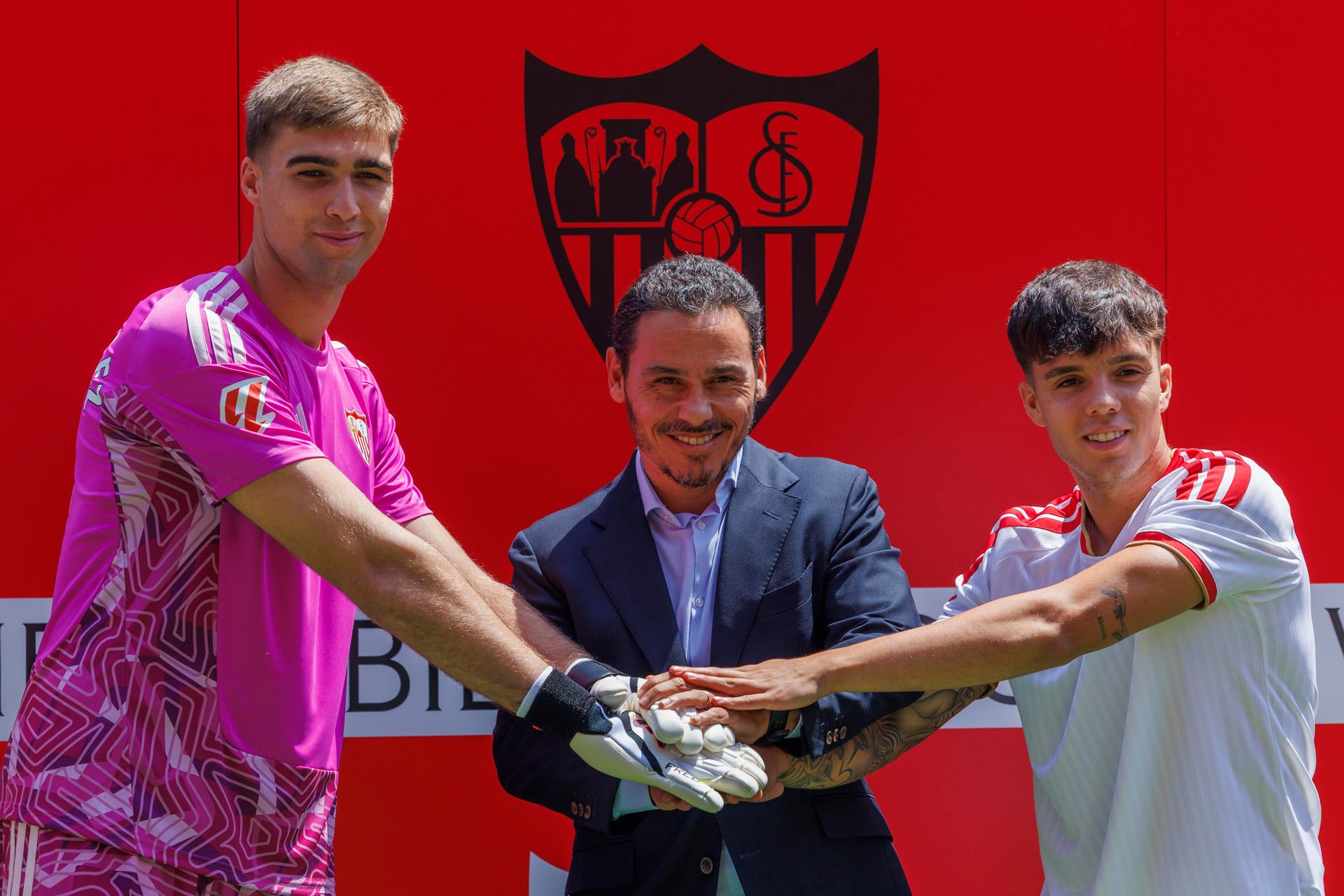 Los nuevos, coinciden: "Objetivo, la permanencia y si puede ser, unas jornadas antes del final" Los nuevos, coinciden: "Objetivo, la permanencia y si puede ser, unas jornadas antes del final"