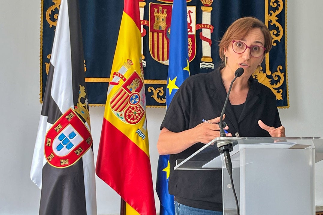 Mónica García niega un "colapso sanitario" en Ceuta, pide habilitar espacios para atender a los migrantes y ve "xenófobo" vincularlos a enfermedades Mónica García niega un "colapso sanitario" en Ceuta, pide habilitar espacios para atender a los migrantes y ve "xenófobo" vincularlos a enfermedades