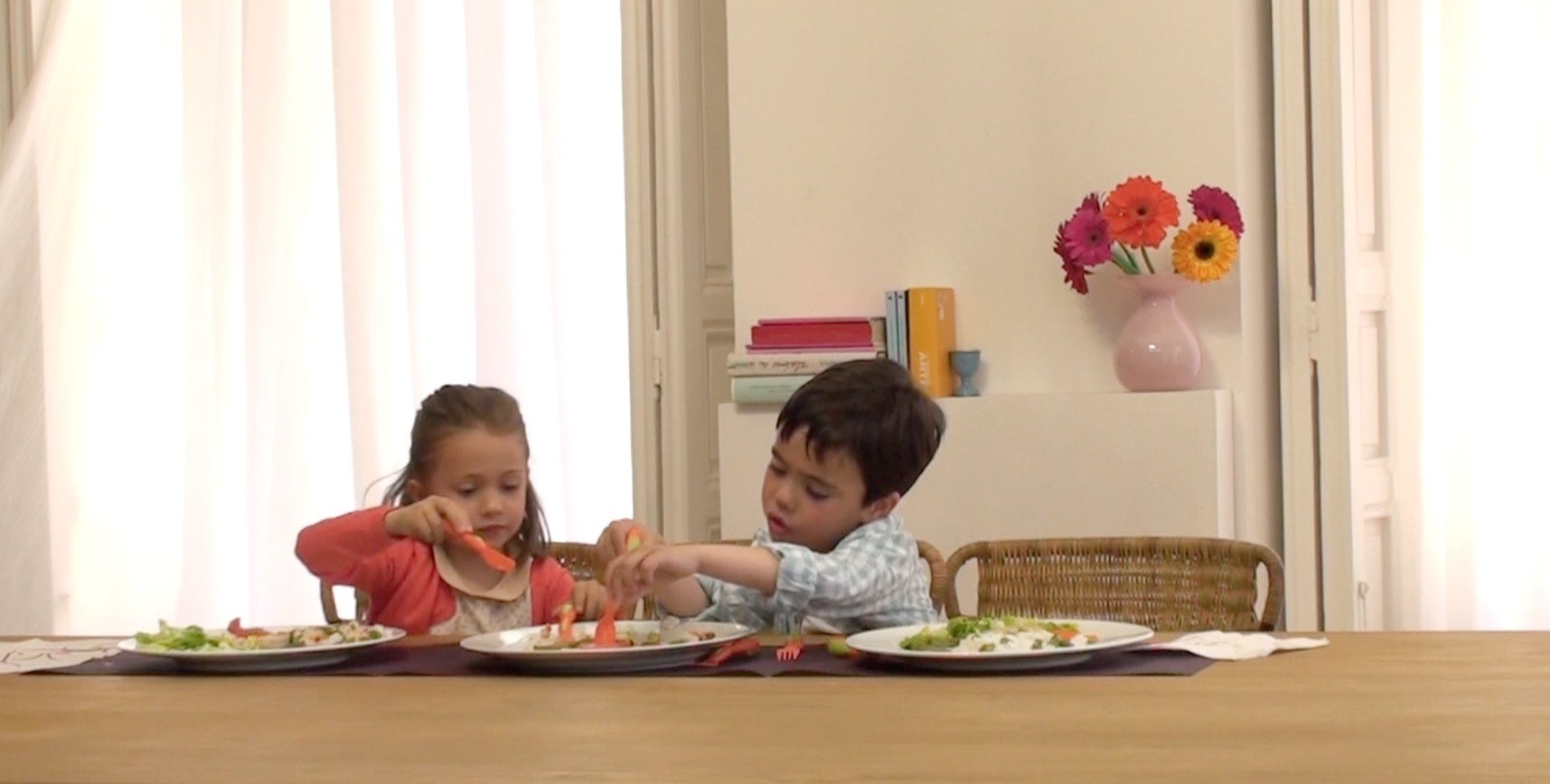 Niños Comiendo Niños Comiendo