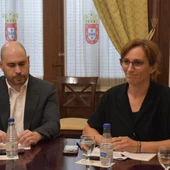 La ministra de Sanidad, Mónica García, acompañada del delegado del Gobierno en Ceuta, Miguel Ángel Pérez/ Gabriela Sardá Núñez / Europa Press La ministra de Sanidad, Mónica García, acompañada del delegado del Gobierno en Ceuta, Miguel Ángel Pérez/ Gabriela Sardá Núñez / Europa Press