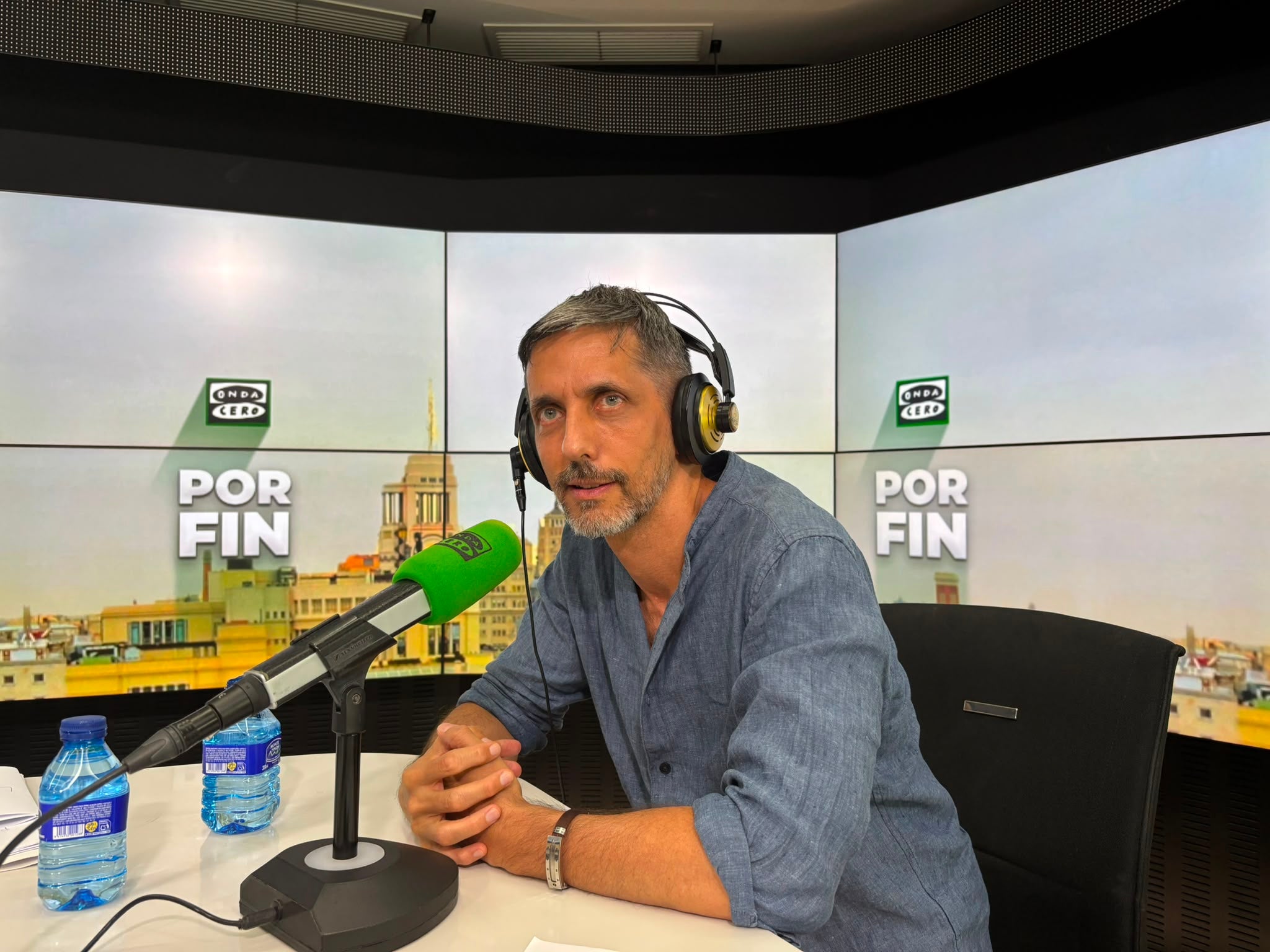 Eduardo López Collazo, investigador, abre su laboratorio a Por fin, donde se estudia desde hace mas de 20 años la metástasis episode artwork