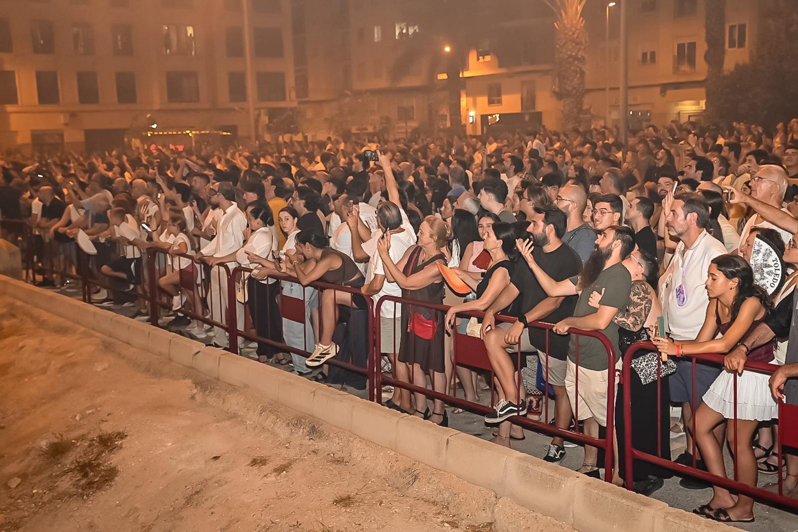 Las fiestas de Elche congregan en sus calles a más de medio millón de personas Las fiestas de Elche congregan en sus calles a más de medio millón de personas
