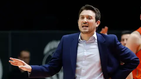 El Valencia de Xavi Albert inicia una pretemporada marcada por las ventanas de selecciones El Valencia de Xavi Albert inicia una pretemporada marcada por las ventanas de selecciones