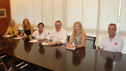 Benidorm renueva su colaboración con Cruz Roja para mejorar las condiciones de vida y las situaciones de vulnerabilidad Benidorm renueva su colaboración con Cruz Roja para mejorar las condiciones de vida y las situaciones de vulnerabilidad