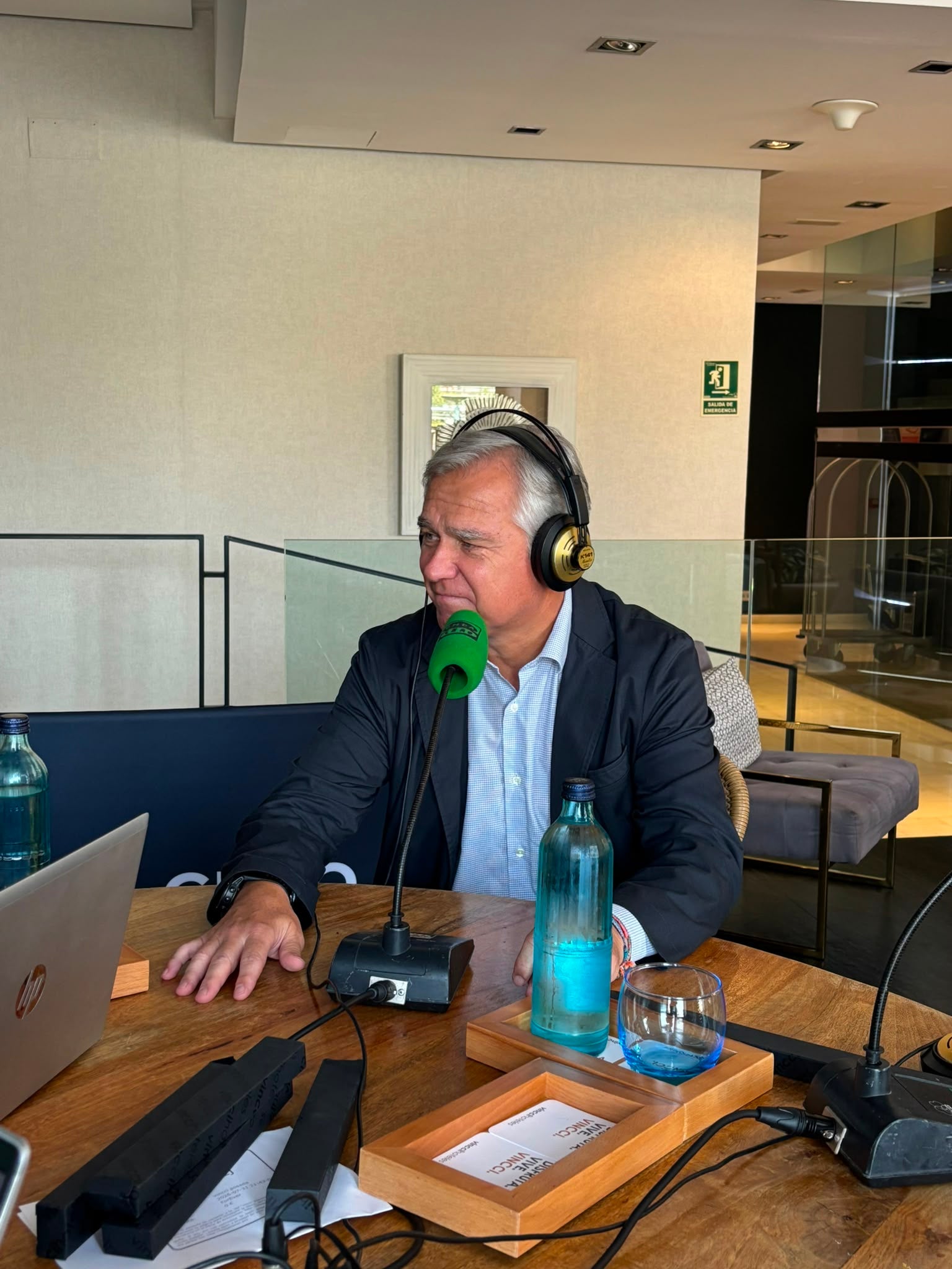 Jorge de Castellví, director del Vinci Selección Posada del Patio: "Nos esforzamos por explicarle a nuestros clientes qué es la Feria de Málaga" Jorge de Castellví, director del Vinci Selección Posada del Patio: "Nos esforzamos por explicarle a nuestros clientes qué es la Feria de Málaga"