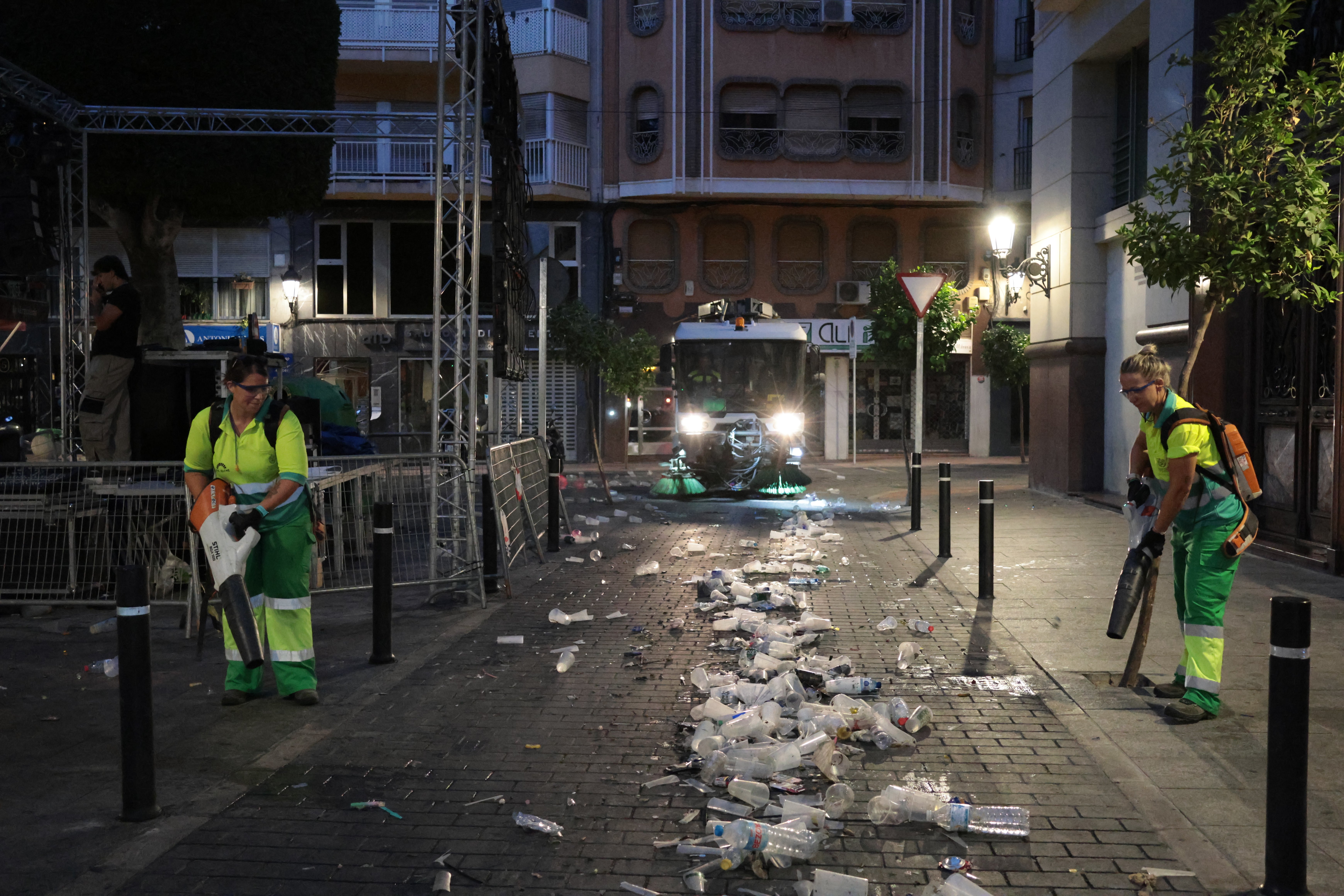 300 toneladas de residuos han sido recogidas en Elche durante las fiestas de agosto 300 toneladas de residuos han sido recogidas en Elche durante las fiestas de agosto
