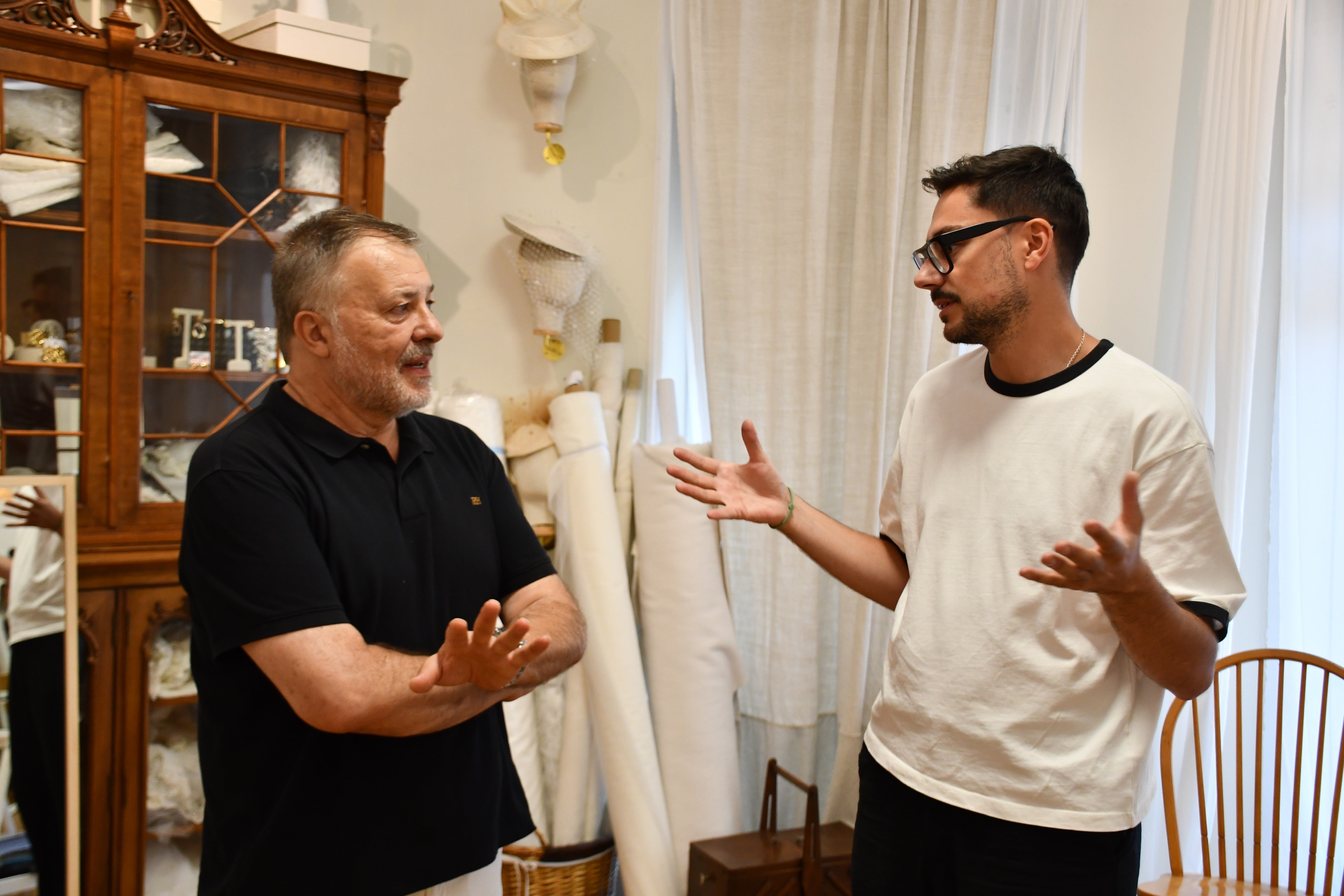Dolz pone en valor el Premio Ciudad de Cuenca a Señorito Ortega por su talento y fomento del trabajo artesano Dolz pone en valor el Premio Ciudad de Cuenca a Señorito Ortega por su talento y fomento del trabajo artesano