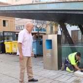 El Ayuntamiento de Vila-real instala una fuente de agua refrigerada en la plaza Mayor.