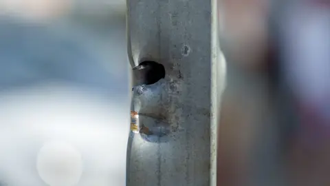 Qué se sabe del triple crimen en Huelva: La Guardia Civil localiza las armas del tiroteo que deja tres fallecidos en Isla Cristina Qué se sabe del triple crimen en Huelva: La Guardia Civil localiza las armas del tiroteo que deja tres fallecidos en Isla Cristina