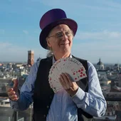 Juan Tamariz presenta su nuevo espectáculo de magia Juan Tamariz presenta su nuevo espectáculo de magia en la terraza del Hotel Vincci Capitol de Madrid, España, el 7 de octubre de 2016. Juan Tamariz presenta su nuevo espectáculo de magia Juan Tamariz presenta su nuevo espectáculo de magia en la terraza del Hotel Vincci Capitol de Madrid, España, el 7 de octubre de 2016.
