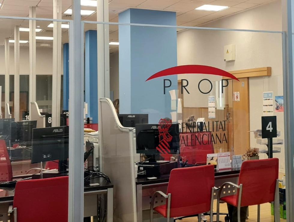 El servicio de tramitación asistida del título de familia numerosa de la Oficina PROP de Elche registra 162 atenciones en dos meses El servicio de tramitación asistida del título de familia numerosa de la Oficina PROP de Elche registra 162 atenciones en dos meses