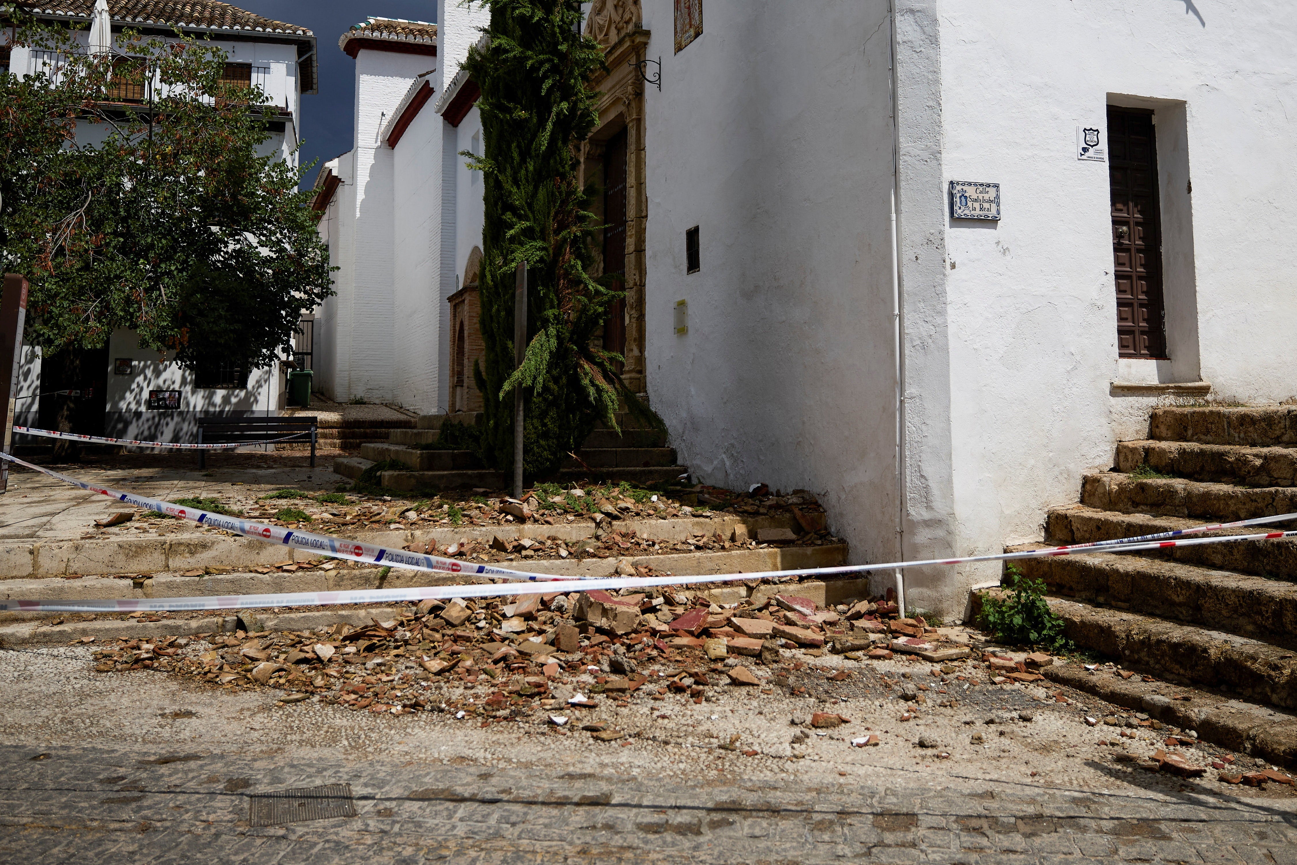 Seis terremotos de diferentes intensidades marcan la noche en Granada, cinco de ellos sentidos por los vecinos Seis terremotos de diferentes intensidades marcan la noche en Granada, cinco de ellos sentidos por los vecinos