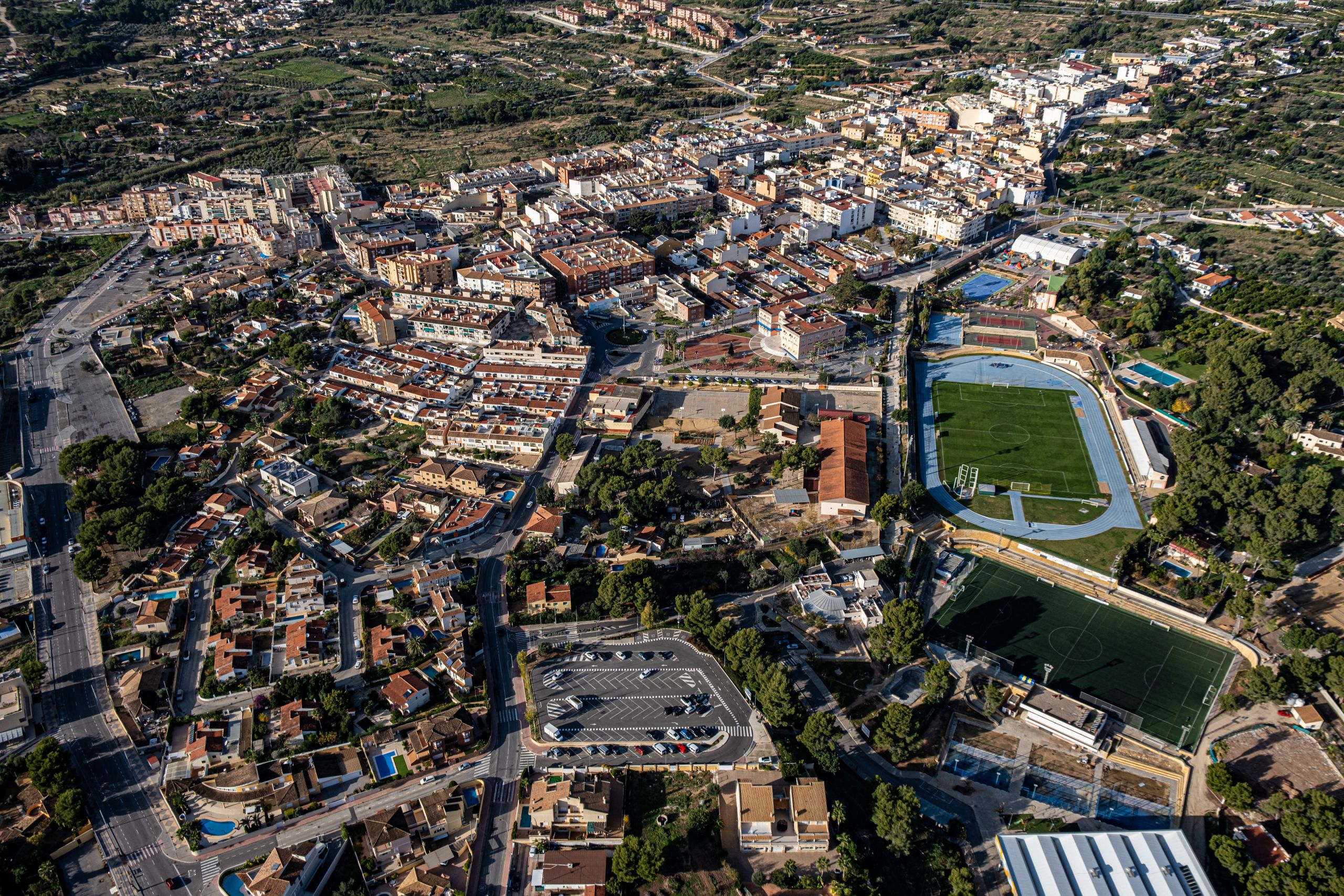 L’Alfàs del Pi avanza en la construcción de 160 VPP y proyecta un nuevo parking de 200 plazas L’Alfàs del Pi avanza en la construcción de 160 VPP y proyecta un nuevo parking de 200 plazas