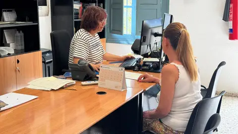 Las 14 oficinas de la OMAC están localizadas tanto en el casco urbano de Elche como en las pedanías. Las 14 oficinas de la OMAC están localizadas tanto en el casco urbano de Elche como en las pedanías.