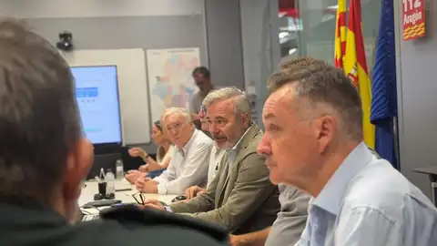 El presidente de Aragón, Jorge Azcón, durante la reunión del Cecopi El presidente de Aragón, Jorge Azcón, durante la reunión del Cecopi