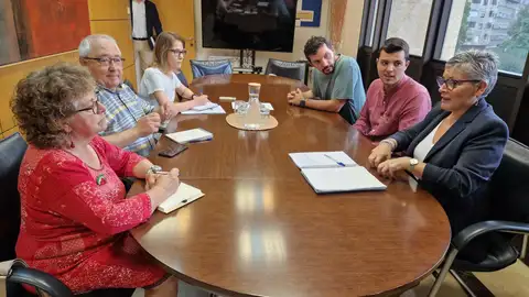 Reunión de Concepción Saavedra con la asociación de vecinos de La Florida. reunión saavedra vecinos florida