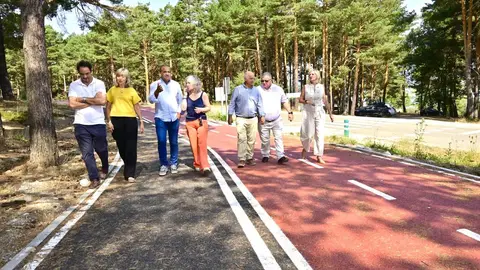 La Diputación de Palencia inaugura el carril bici entre Aguilar de Campoo y la playa del embalse con una inversión superior al millón de euros .