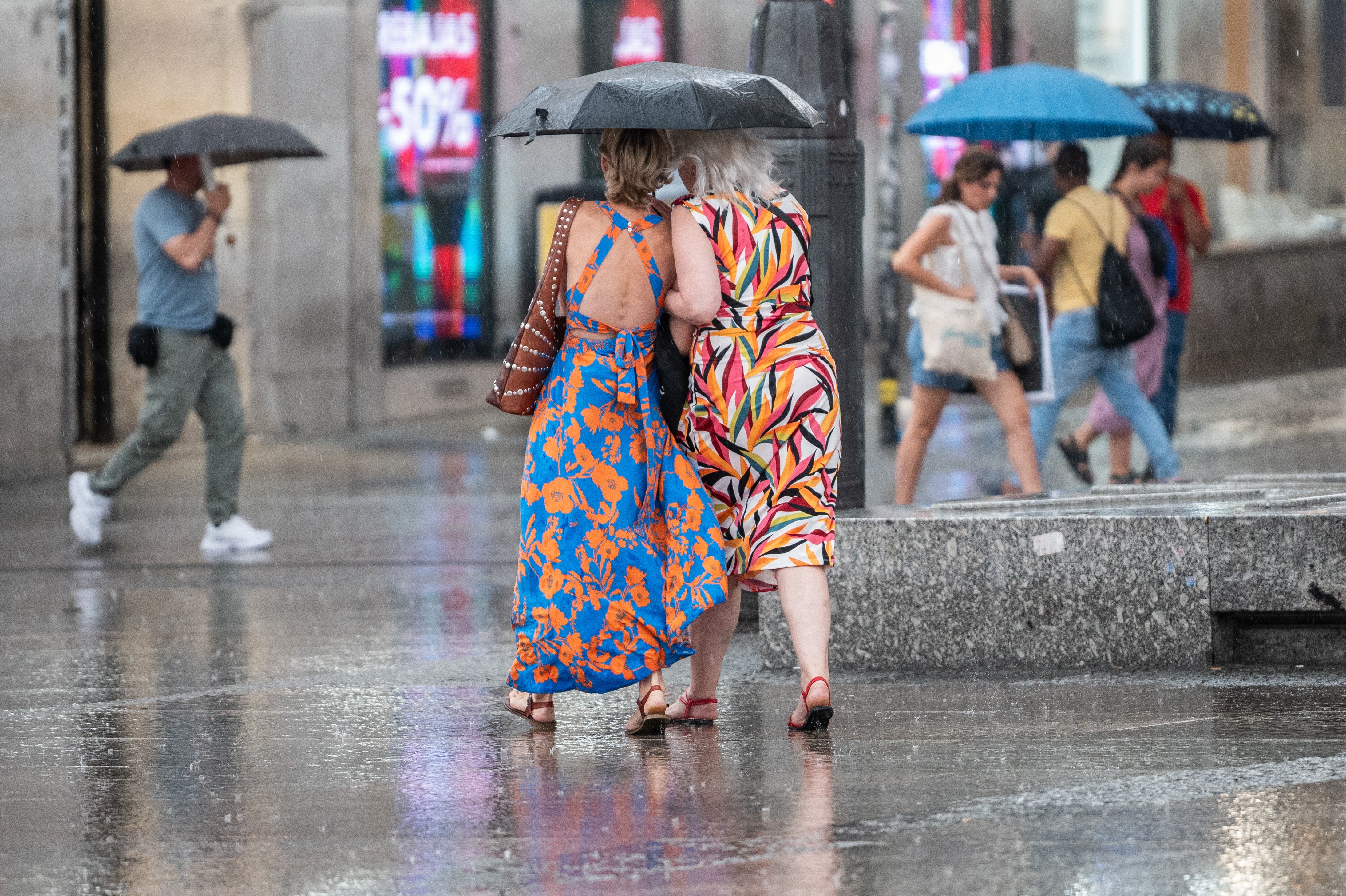 Cambio radical del tiempo: la AEMET alerta de tormentas y bajada de las temperaturas en estas zonas de España Cambio radical del tiempo: la AEMET alerta de tormentas y bajada de las temperaturas en estas zonas de España