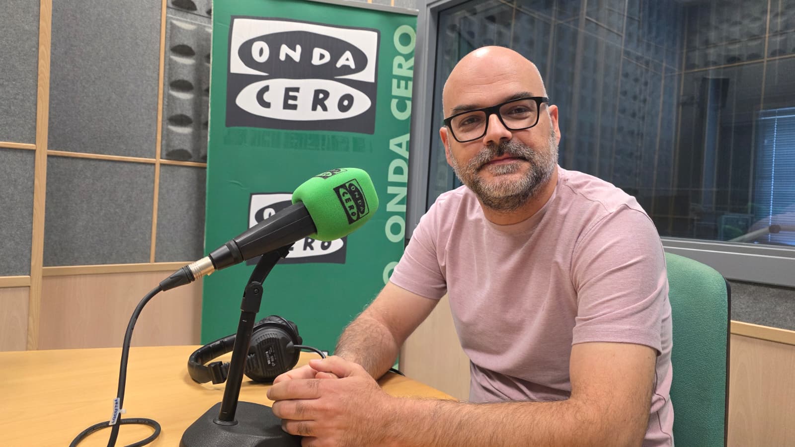 Una feria dentro del propio desfile: la interactiva propuesta de Amigos del Carnaval de Cuenca y Los Indecisos Una feria dentro del propio desfile: la interactiva propuesta de Amigos del Carnaval de Cuenca y Los Indecisos