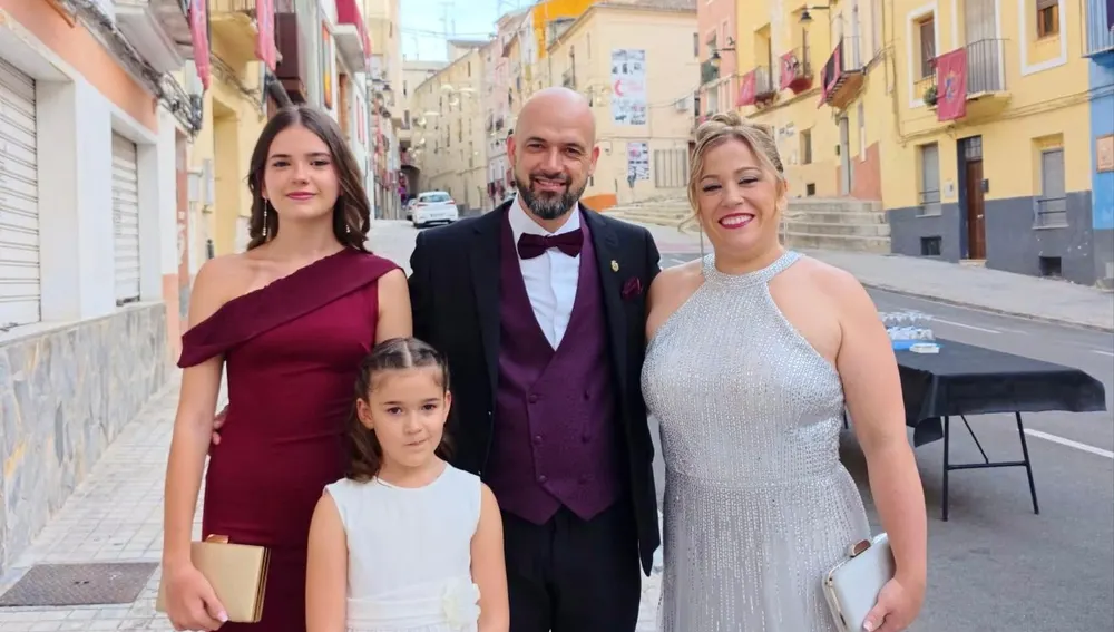 Sergio con su mujer e hijas Sergio con su mujer e hijas