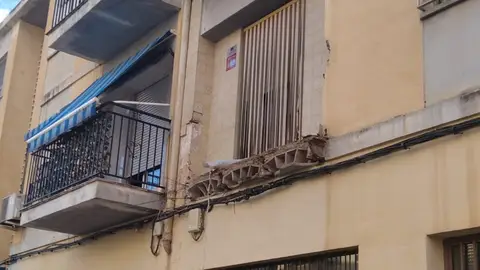 Estado de los balcones del barrio de 'La Morenica' tras su desprendimiento. Estado de los balcones del barrio de 'La Morenica' tras su desprendimiento.