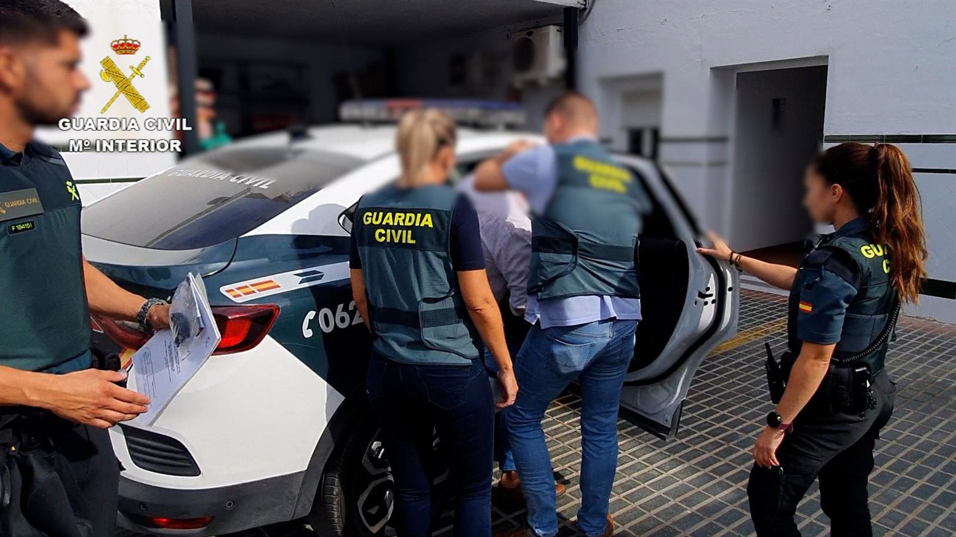 Detenidas 4 empleadas del hogar implicadas en el robo de joyas en viviendas del Aljarafe sevillano Detenidas 4 empleadas del hogar implicadas en el robo de joyas en viviendas del Aljarafe sevillano