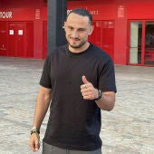 El Sevilla y el Sporting Clube de Portugal han acordado el traspaso del centrocampista georgiano Giorgi Kochorashvili (imagen), que acaba de llegar a la capital andaluza y por quien los sevillistas abonarán 4 millones de euros.