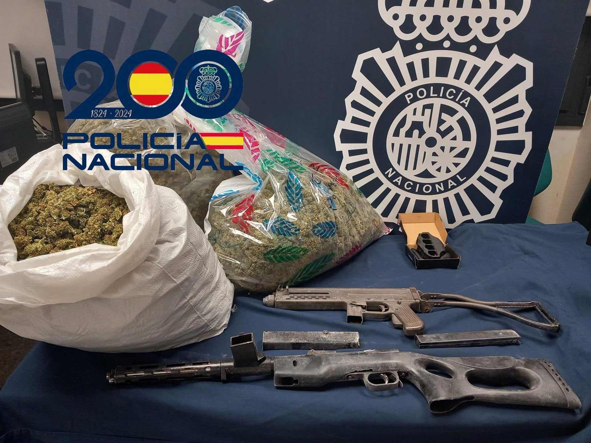 Incautadas dos armas de guerra en una operación antidroga con tres detenidos en Torreblanca Incautadas dos armas de guerra en una operación antidroga con tres detenidos en Torreblanca