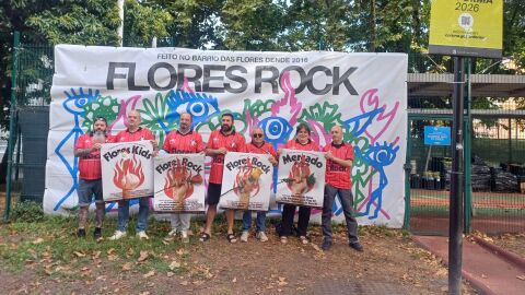 Gonzalo Castro, segundo pola esquerda, na presentaci&oacute;n do Flores Rock