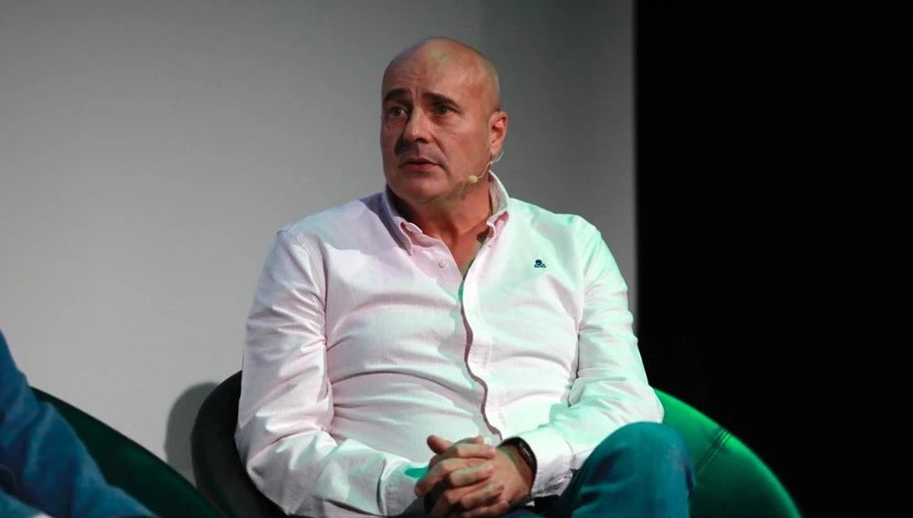 José Luis Benítez: «No es un premio para mí, es un premio para todos aquellos que trabajan con los turistas» José Luis Benítez: «No es un premio para mí, es un premio para todos aquellos que trabajan con los turistas»