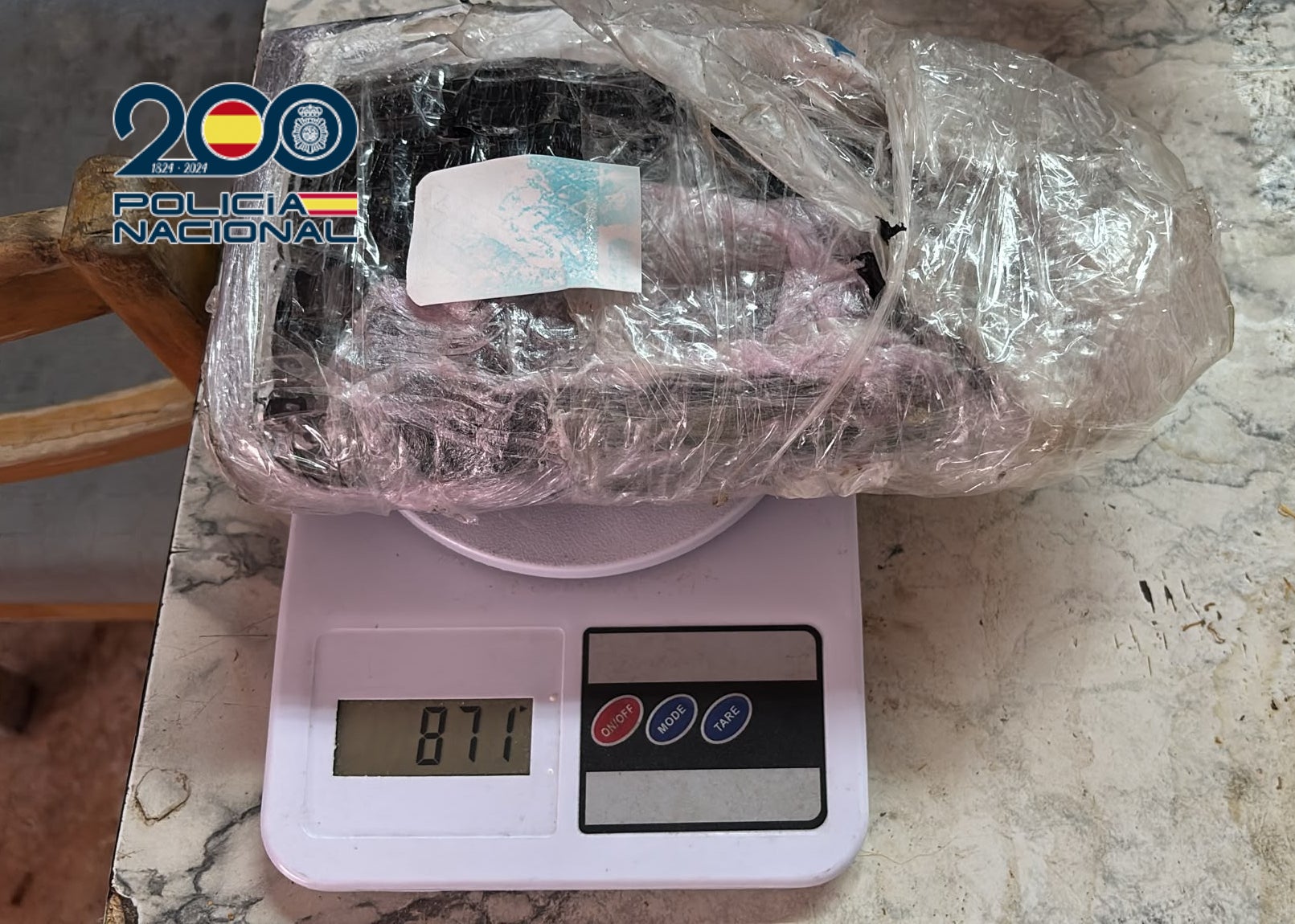 La Policía Nacional detiene en Elche a un hombre por vender cocaína y hachís desde su vivienda La Policía Nacional detiene en Elche a un hombre por vender cocaína y hachís desde su vivienda
