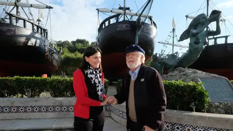 Imagen de archivo de la alcaldesa de Santander, Gema Igual, con Vital Alsar frente a los galeones de La Magdalena Imagen de archivo de la alcaldesa de Santander, Gema Igual, con Vital Alsar frente a los galeones de La Magdalena