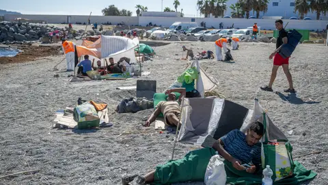Varios migrantes, a 22 de agosto de 2026, en Ceuta (España). Varios migrantes, a 22 de agosto de 2026, en Ceuta (España).