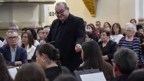 Alberto García Izquierdo dirigirá el himno de las Fiestas de Moros y Cristianos de Mutxamel Alberto García Izquierdo dirigirá el himno de las Fiestas de Moros y Cristianos de Mutxamel