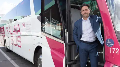 Jon Nogales es diputado de Movilidad Sostenible e Infraestructuras Viarias. Jon Nogales es diputado de Movilidad Sostenible e Infraestructuras Viarias.
