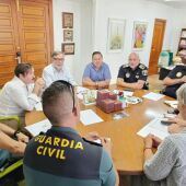 Los alcaldes de l'Alcúdia y Guadassuar se reúnen con los vecinos para poner freno a los robos