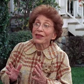 Muere Bunny Levine, actriz de Las chicas Gilmore, Shameless o El Jurado, a los 97 años/ WARNER BROS/ Europa Press Muere Bunny Levine, actriz de Las chicas Gilmore, Shameless o El Jurado, a los 97 años/ WARNER BROS/ Europa Press
