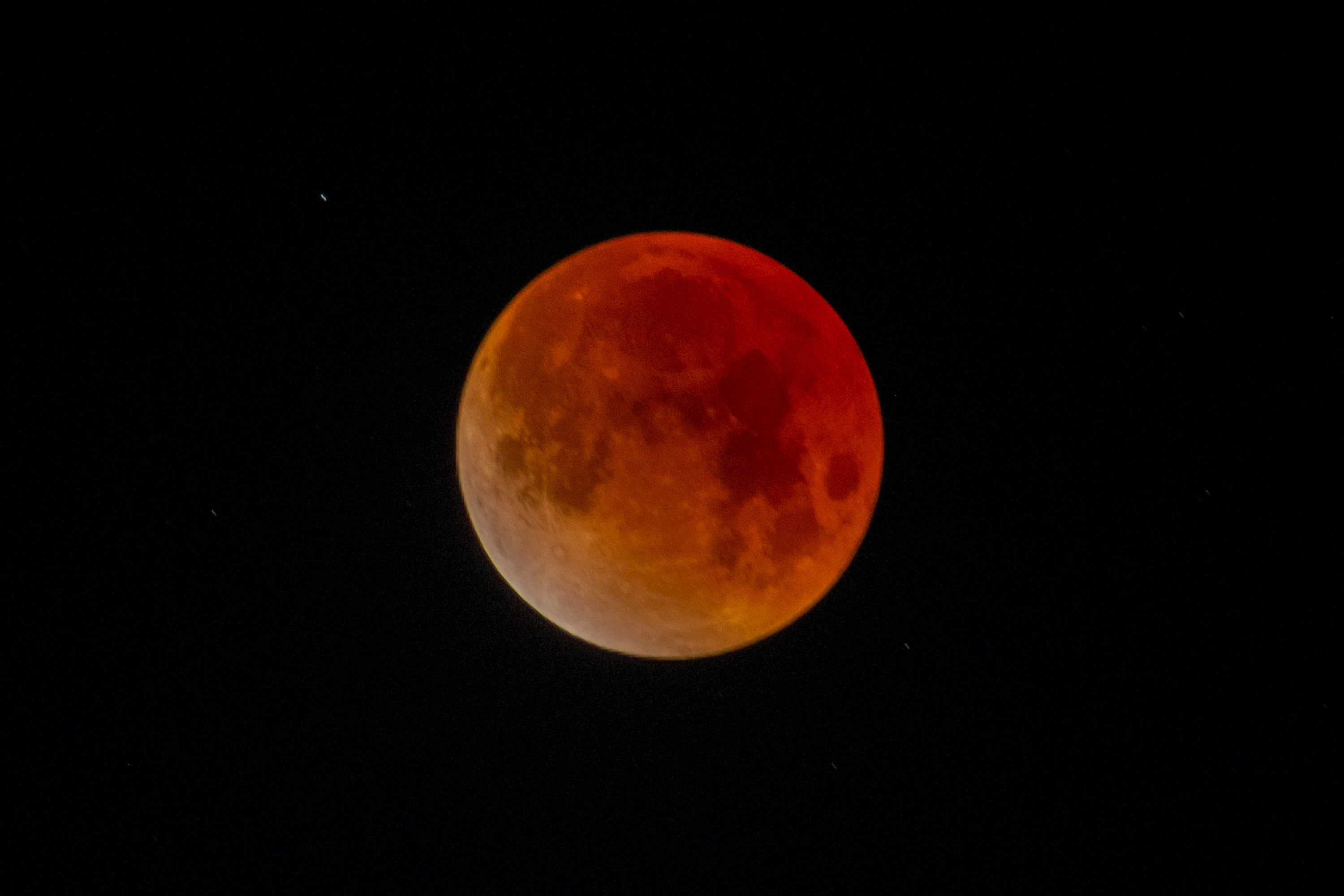 Eclipse parcial de Luna en España: cuándo será y a qué hora podrá verse Eclipse parcial de Luna en España: cuándo será y a qué hora podrá verse
