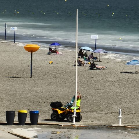 Playa de Santa Pola durante el 'meteotsunami'-