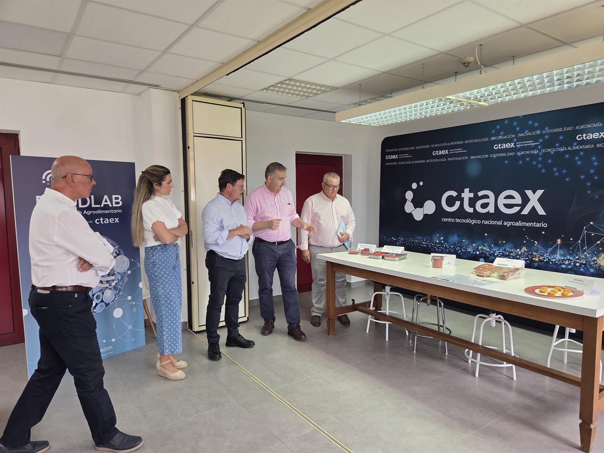 Extremadura creará el Instituto del Tomate para aumentar la calidad del sector con más peso en sus exportaciones Extremadura creará el Instituto del Tomate para aumentar la calidad del sector con más peso en sus exportaciones